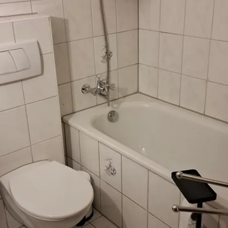 3-zimmer-apartment Stay-at-aj Homes Boenen Mit Komplett Ausgestatteter Kueche, Balkon, 6 Hotel-boxspringbetten & Schlafsofa Sowie Kostenlos Inklusive Bettwaesche & Handtuecher, Verbrauchsartikel, Parkplatz, Wifi & Smarttv * Bonen