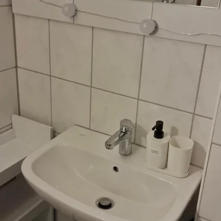 3-zimmer-apartment Stay-at-aj Homes Boenen Mit Komplett Ausgestatteter Kueche, Balkon, 6 Hotel-boxspringbetten & Schlafsofa Sowie Kostenlos Inklusive Bettwaesche & Handtuecher, Verbrauchsartikel, Parkplatz, Wifi & Smarttv