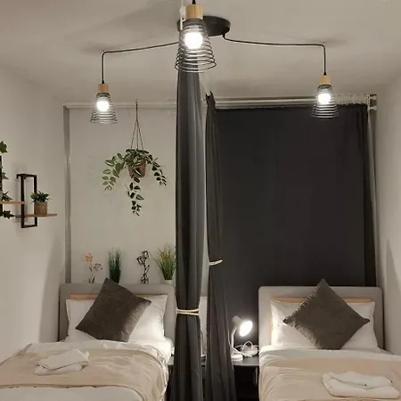 Apartment 3-zimmer-apartment Stay-at-aj Homes Boenen Mit Komplett Ausgestatteter Kueche, Balkon, 6 Hotel-boxspringbetten & Schlafsofa Sowie Kostenlos Inklusive Bettwaesche & Handtuecher, Verbrauchsartikel, Parkplatz, Wifi & Smarttv *